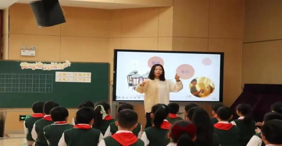 陈1.jpg