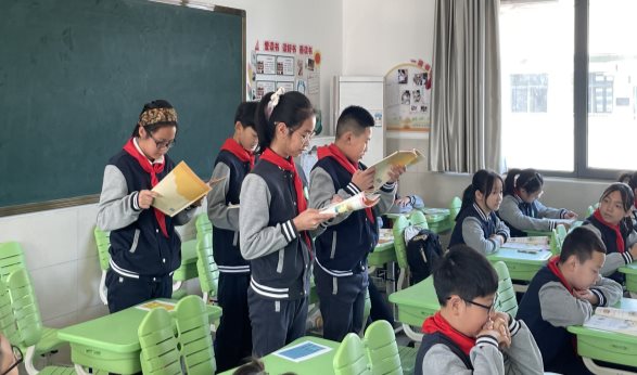 E:\琅琊路小学江宁分校（持续更新）\琅琊路小学江宁分校\英语教研组活动\2022-2023上学期 英语组教研活动\2022.11.07 第三次\1.教研活动照片\27190BB4-A936-4D60-8776-5C9163E30477_org.jpg27190BB4-A936-4D60-8776-5C9163E30477_org