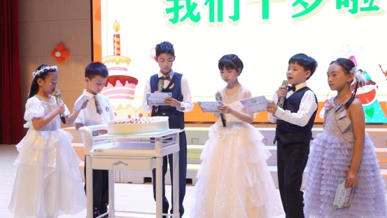 唱生日歌