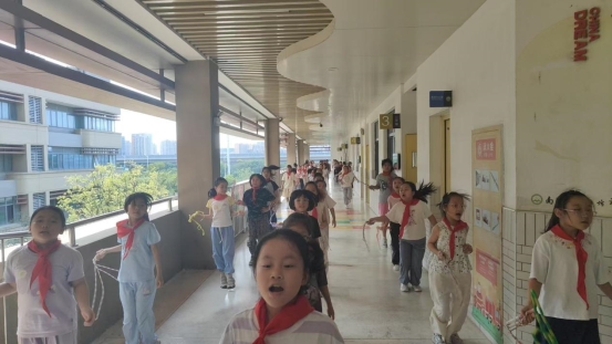 8d40e94289f6a89307335d5625bb6d64