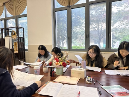 b5da5fa23d34fc2d33635b7556f6f2a9