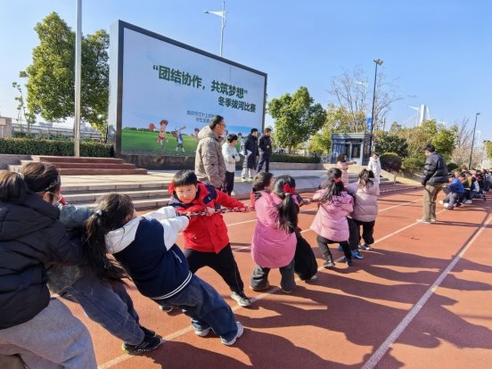 99c2d685d54b00552fc1835eaa059368